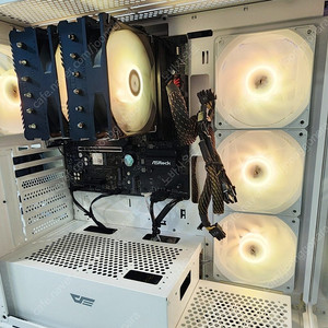 게이밍 컴퓨터 반본체 팝니다 9800x3d
