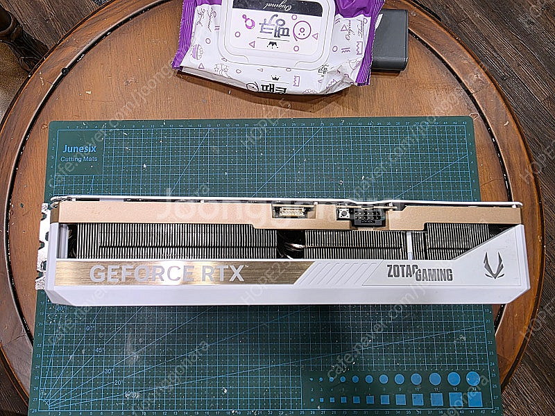 조탁 RTX 5090 솔리드 화이트--5