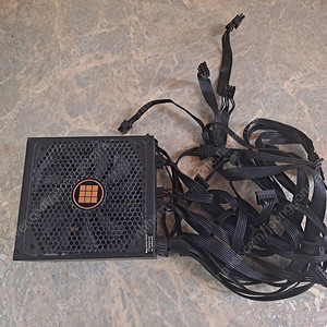 파워서플라이 마이크로닉스 퍼포먼스 1000w 브론즈 세미모듈러 팝니다