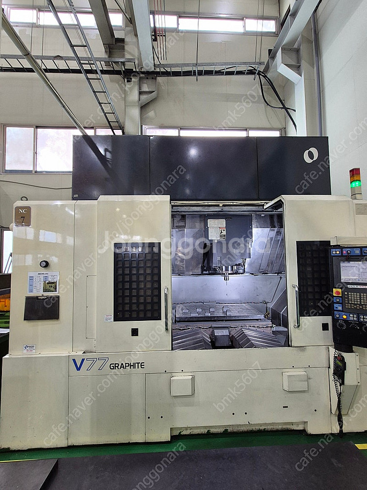 중고 고속 가공기, 흑연가공기 마키노 V77 판매합니다.--0