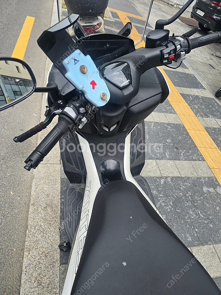 25년식 존테스 350d 화이트 팝니다--2