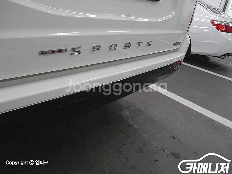 KG모빌리티(쌍용) 더뉴코란도스포츠 CX7(4WD) 중...--8