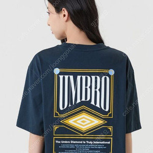 엄브로 반팔티 팝니다.