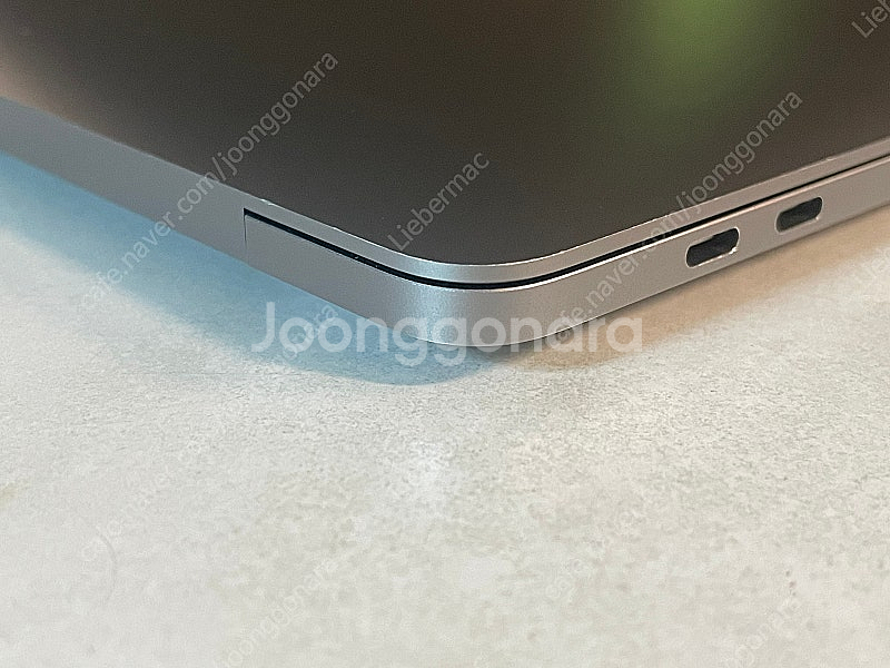 맥북프로 2019 13인치 램 16기가 SSD 512기...--9