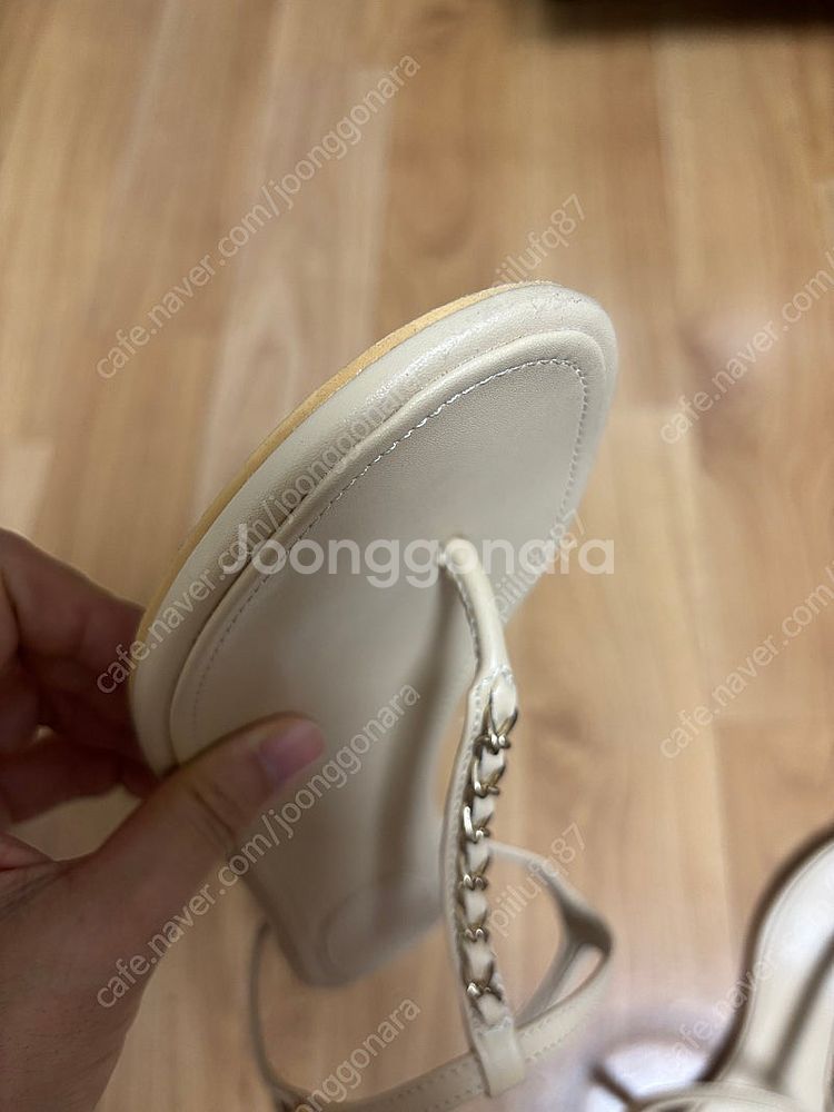 체인 샌들 235사이즈--1