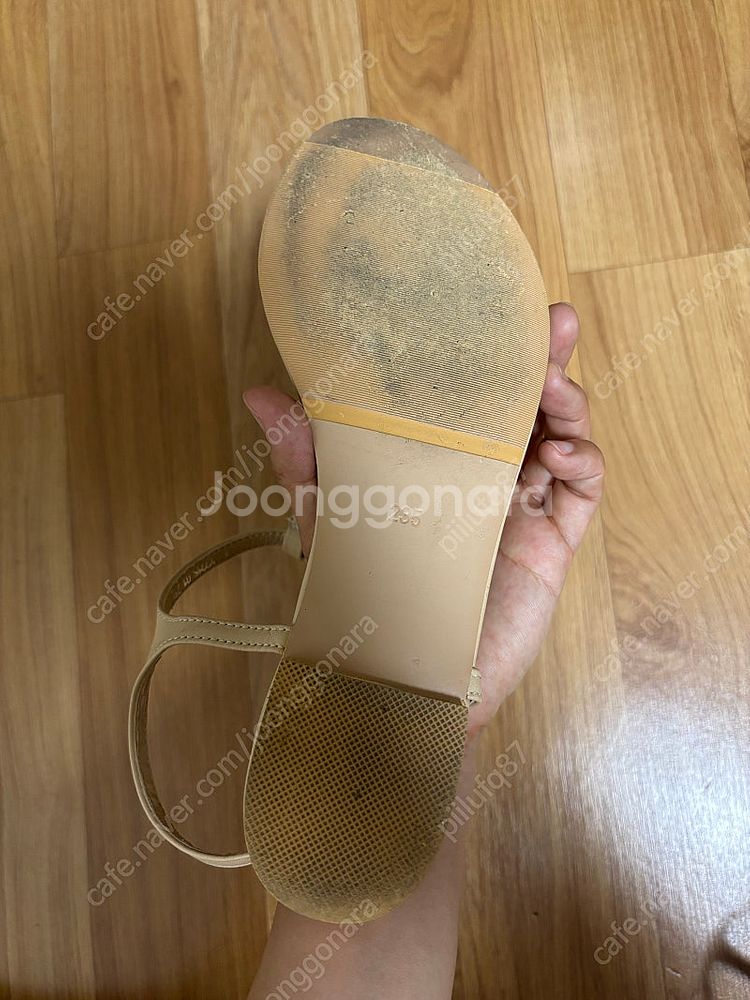 체인 샌들 235사이즈--2