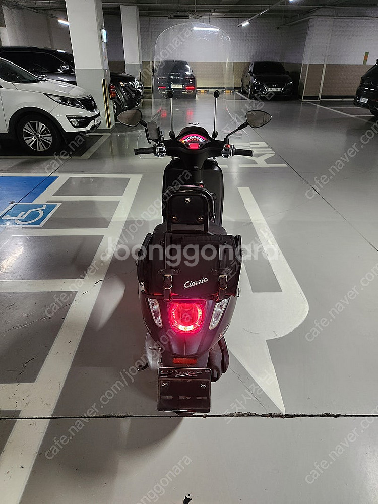 베스파 스프린트 무광블랙 2022년식--3