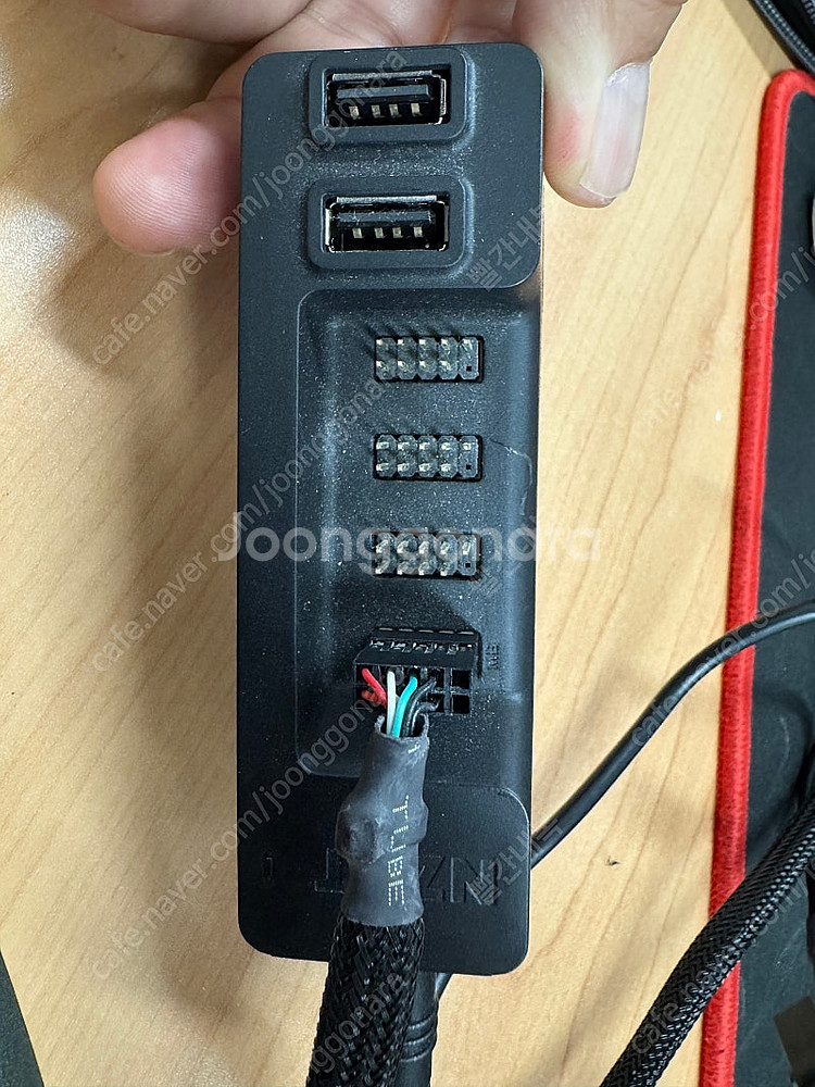 NZXT Internal USB Hub Controll...--0