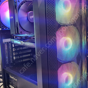 게이밍고사양컴팝니다 i5-14400F 삼성DDR5 32G 기가 B760보드 SSD1TB RTX4060 파워700W 수원