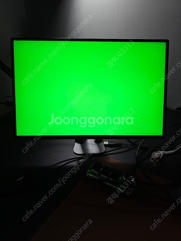 120hz 포터블모니터 팝니다--3