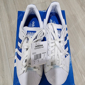 가격내림 아디다스 슈퍼스타 FW4406 270
