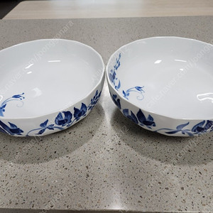 로얄코펜하겐 블롬스트 스위트피볼 22cm 판매합니다.