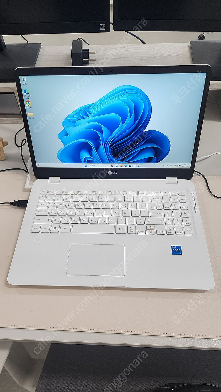 LG 노트북 (15UD50P) 판매합니다.--0