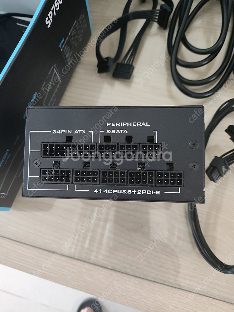 LIAN LI SP750 80PLUS GOLD Black 팝니다.--3