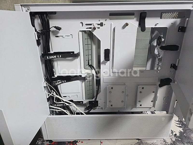 리안리 랜쿨3 lancool3 rgb--3