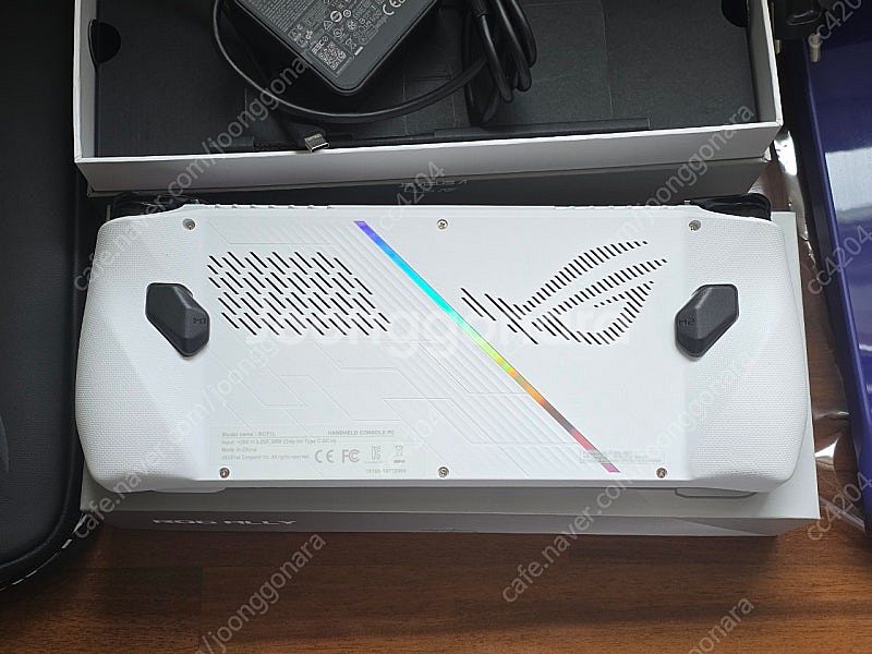 ASUS ROG Ally 백갈리 로갈리 2TB 팝니다--3