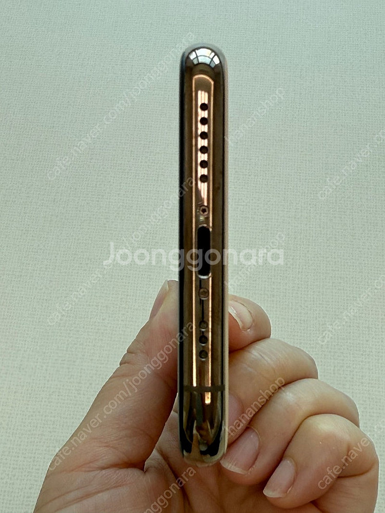 아이폰 11 Pro 256GB 골드 색상--6
