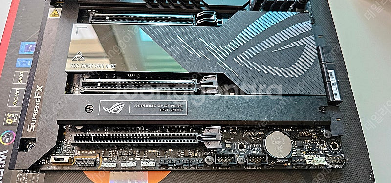 ASUS ROG MAXIMUS Z790 HERO 풀박--4