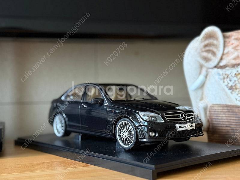 1:18 1/18 오토아트 C63 AMG 블랙 다이캐스...--1