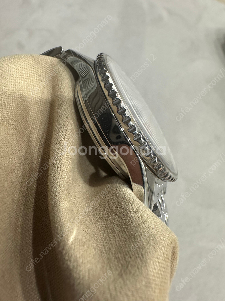 브라이틀링 구형 네비타이머 41mm (A23322)--2