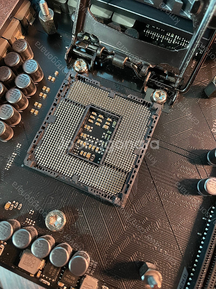 ASUS ROG MAXIMUS XI HERO Z390 ...--3