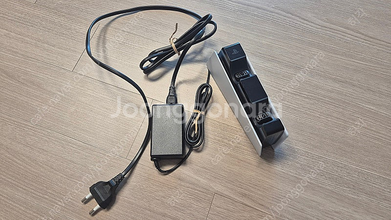 대구 PS5 정품 충전기 판매합니다--0