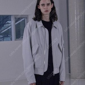 일꼬르소 세미오버핏 미니멀 플라이트 자켓