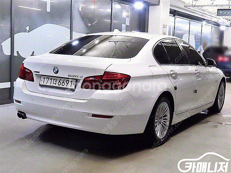 [BMW]5시리즈 (F10) 520d xDrive (5인승) | 2015 | 219,777km년식 | 흰색 | 수원...--4