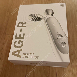메디큐브 에이지알 더마 EMS샷