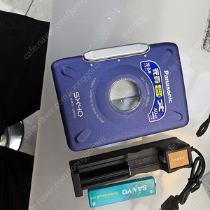 파나소닉 워크맨 sx40 본체와 배터리 충전기 구성 입니다