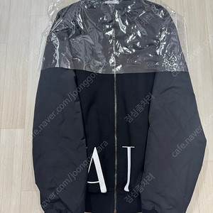 발렌티노 봄버자켓 XXL사이즈 판매합니다.