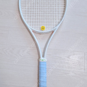 윌슨 쉬프트 99 V1(300G) 테니스 라켓 16*20 2그립 팝니다