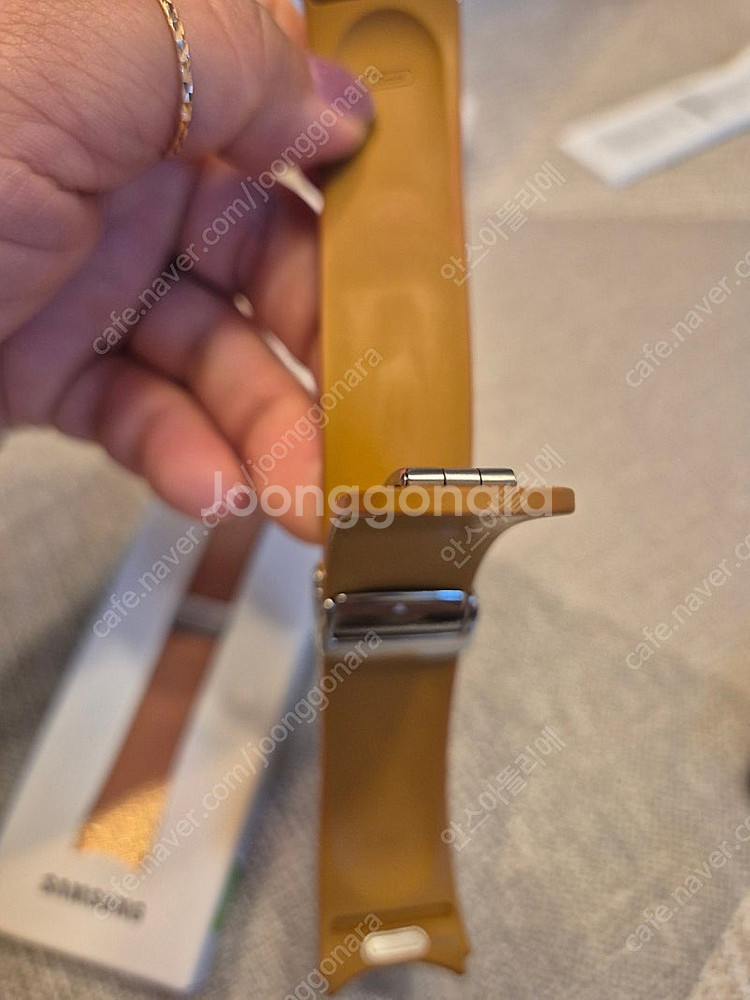 갤럭시 워치 하이브리드 에코 가죽 밴드--4
