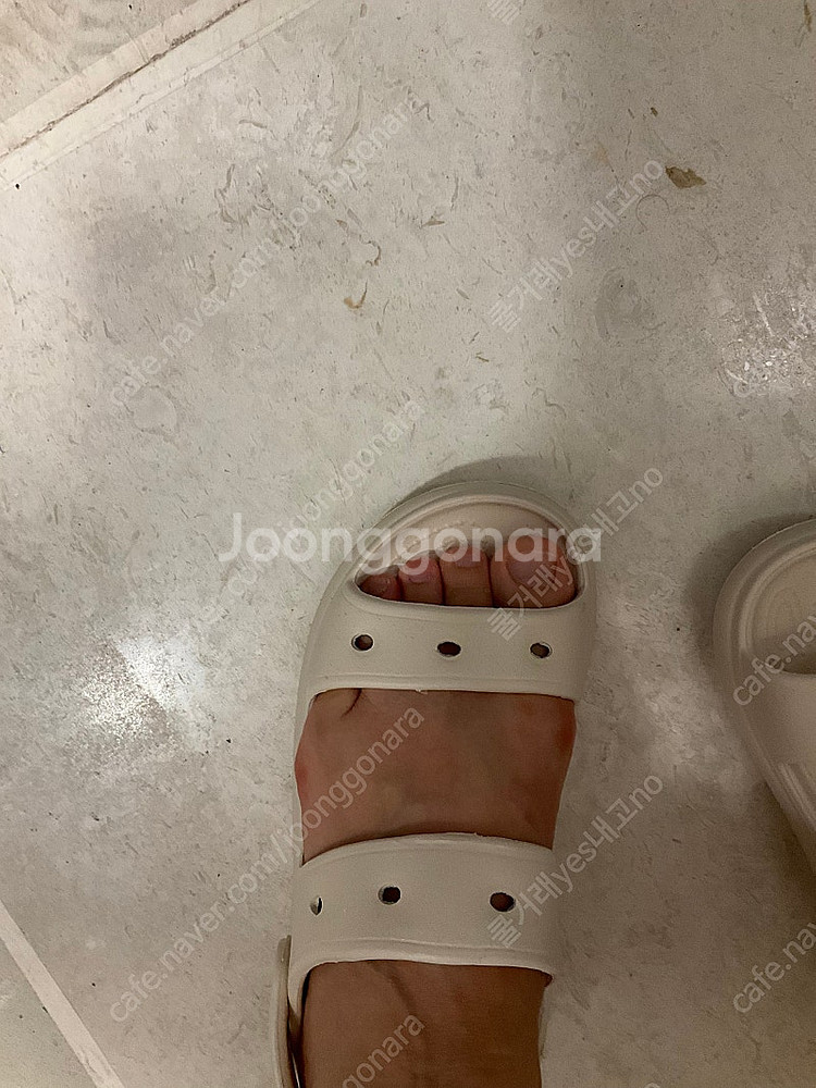 크록스 220 사이즈 Crush 새제품 발볼 작으신 분이 맞아요--4