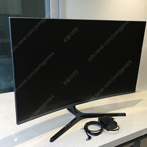 (서울 직거래) 삼성 32인치 고해상도 QHD 커브드 144HZ 게이밍 모니터