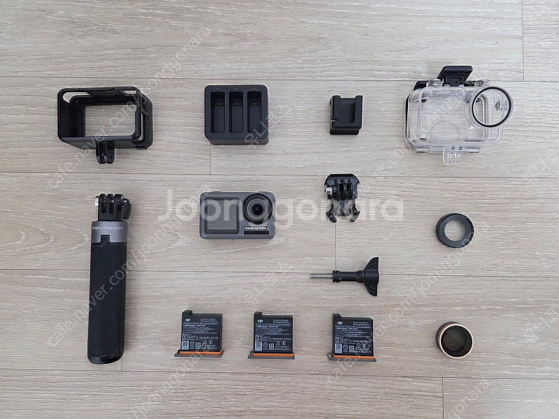 DJI 오즈모 액션1 액션캠 판매(정품배터리3개,악세사...--0