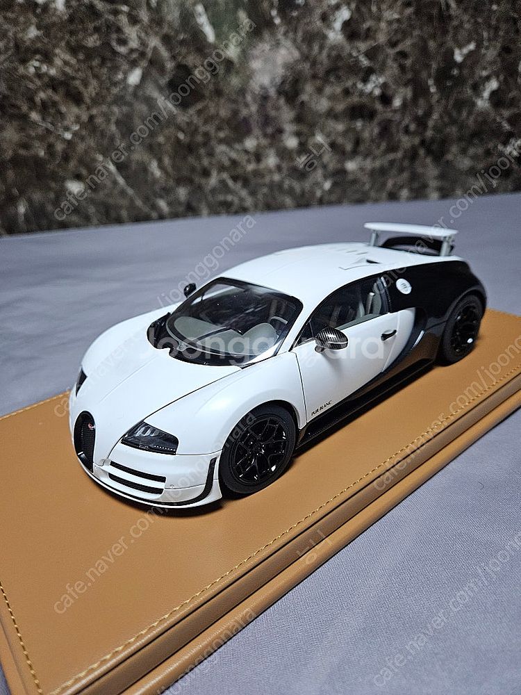 1:18 오토아트 부가티 베이론 퍼블랑 다이캐스트--2