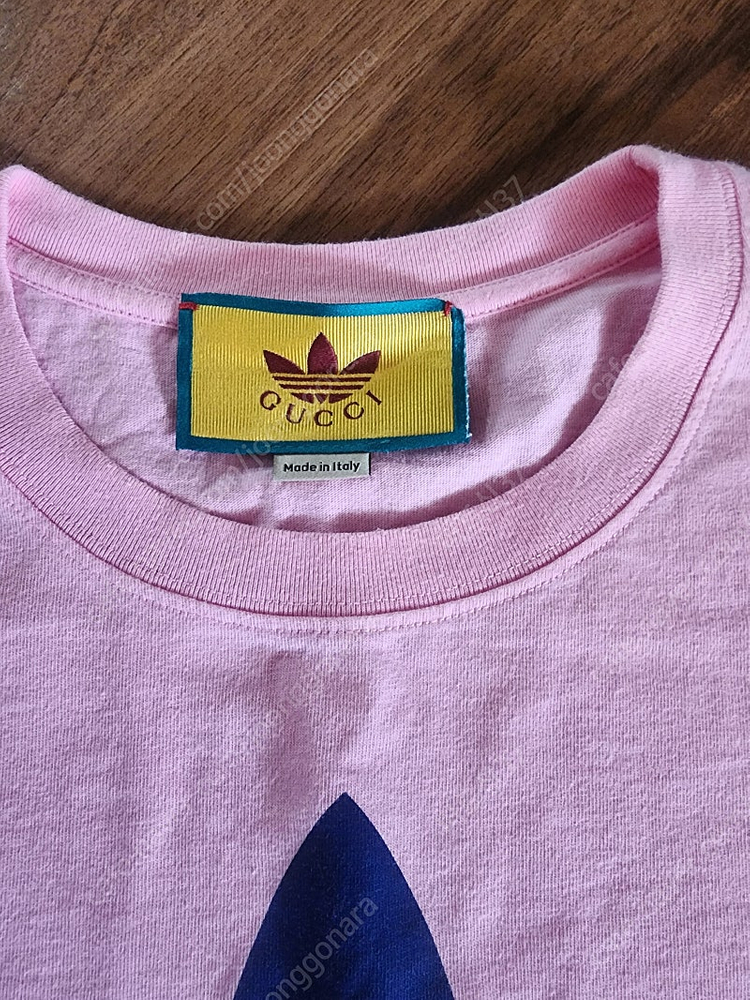 구찌 아디다스 콜라보 반팔라운드 m사이즈 팝니다 이미지