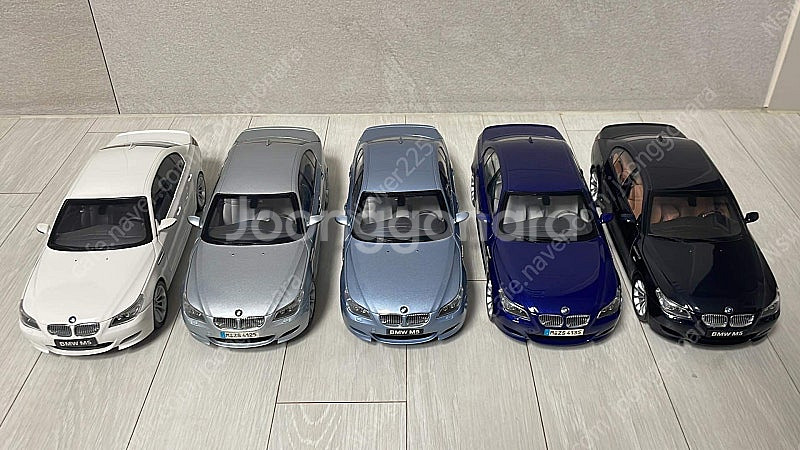 1:18 bmw e60 m5 딜러버전 다이캐스트--2