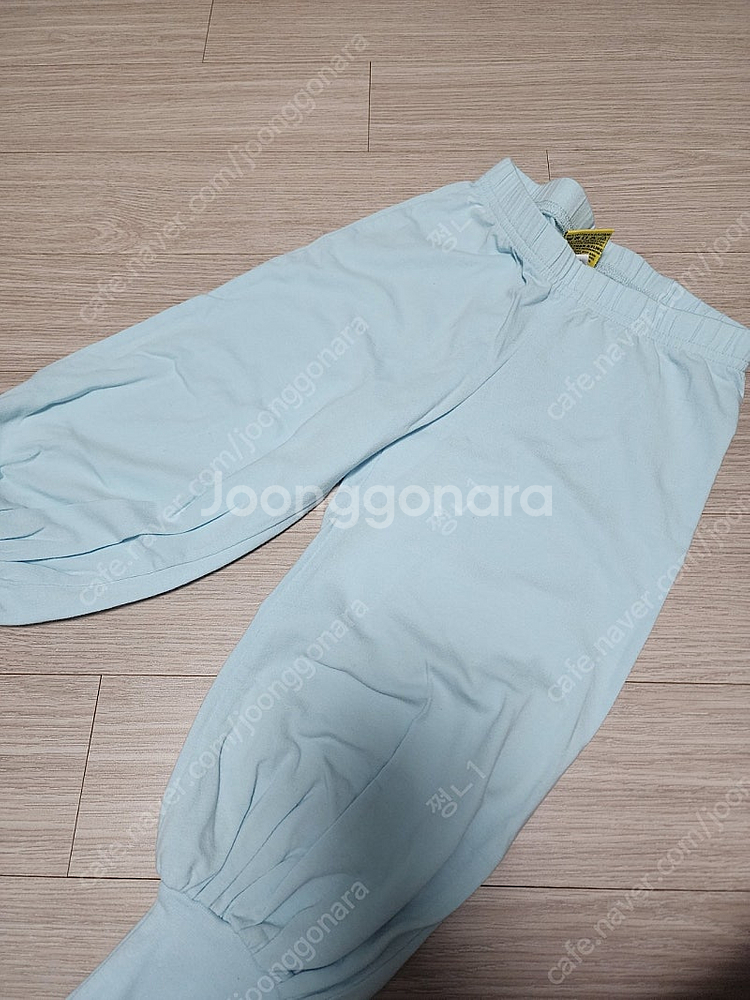 모어댄어플링 페어아쿠아 던스--1