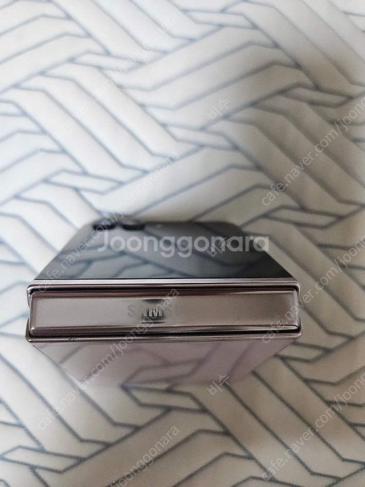 삼성 갤럭시 Z플립5 256GB(액정파손) 판매--3