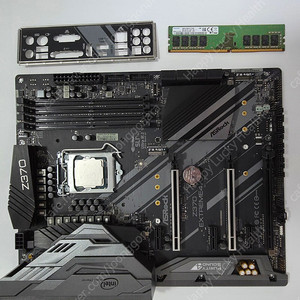 (개인) i7 8700k + 애즈락 Z370 ex4 익스4 + 램 8기가 팝니다.