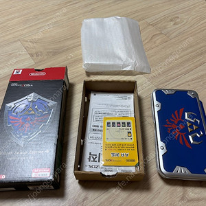 닌텐도 new 2ds xl 하일리아의 방패 에디션 미품