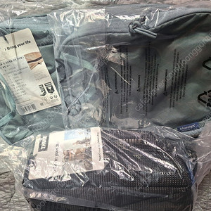 툴레 Thule Crossover 2 토일레트리 백, 1 패킹큐브 세트 일괄 택포 104000만 팝니다.