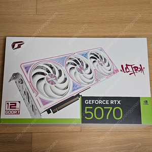 컬러풀 rtx 5070 울트라 oc 화이트