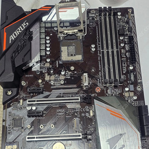 기가바이트 H370