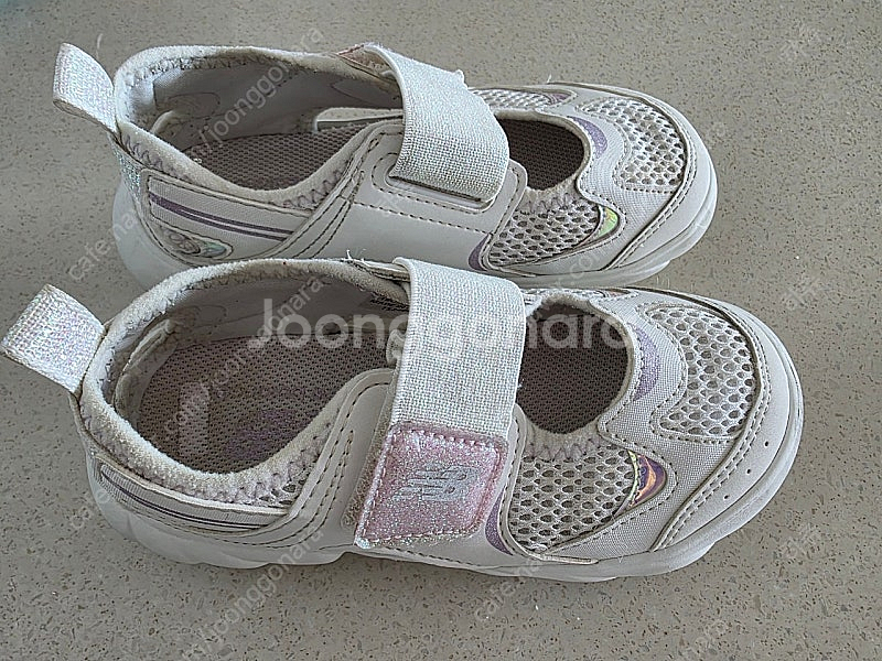 뉴발란스 키즈 프리들 화이트 180--2