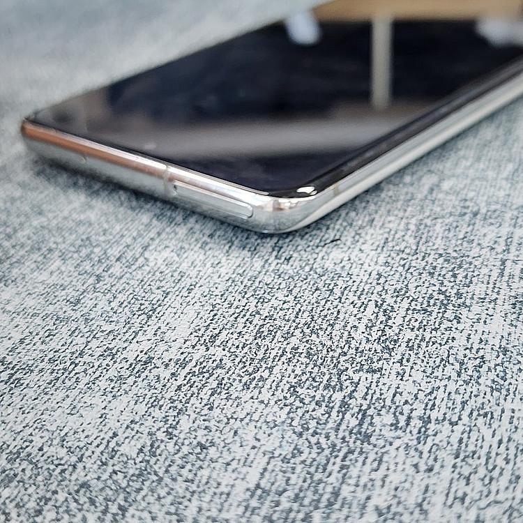 갤럭시 S20플러스 화이트 256기가 미파손 무잔상 가성비폰 10만에판매합니다--8