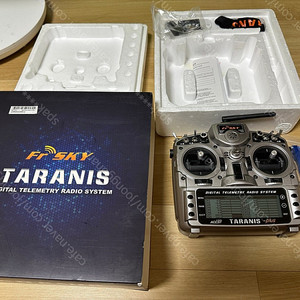 [팝니다] X9D Plus 풀박스 (X8R 수신기 포함) + 배터리/송신기