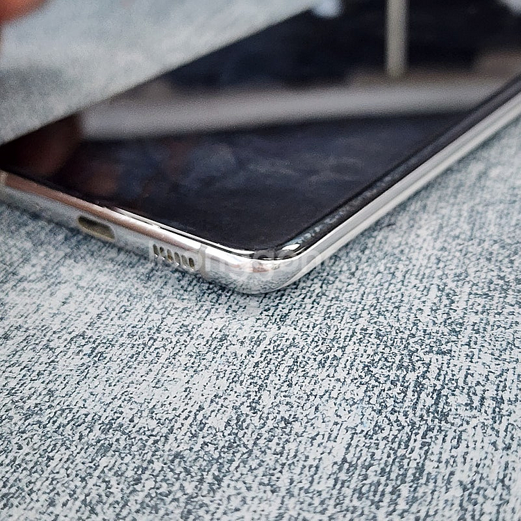 갤럭시 S20플러스 화이트 256기가 미파손 무잔상 가성비폰 10만에판매합니다--6